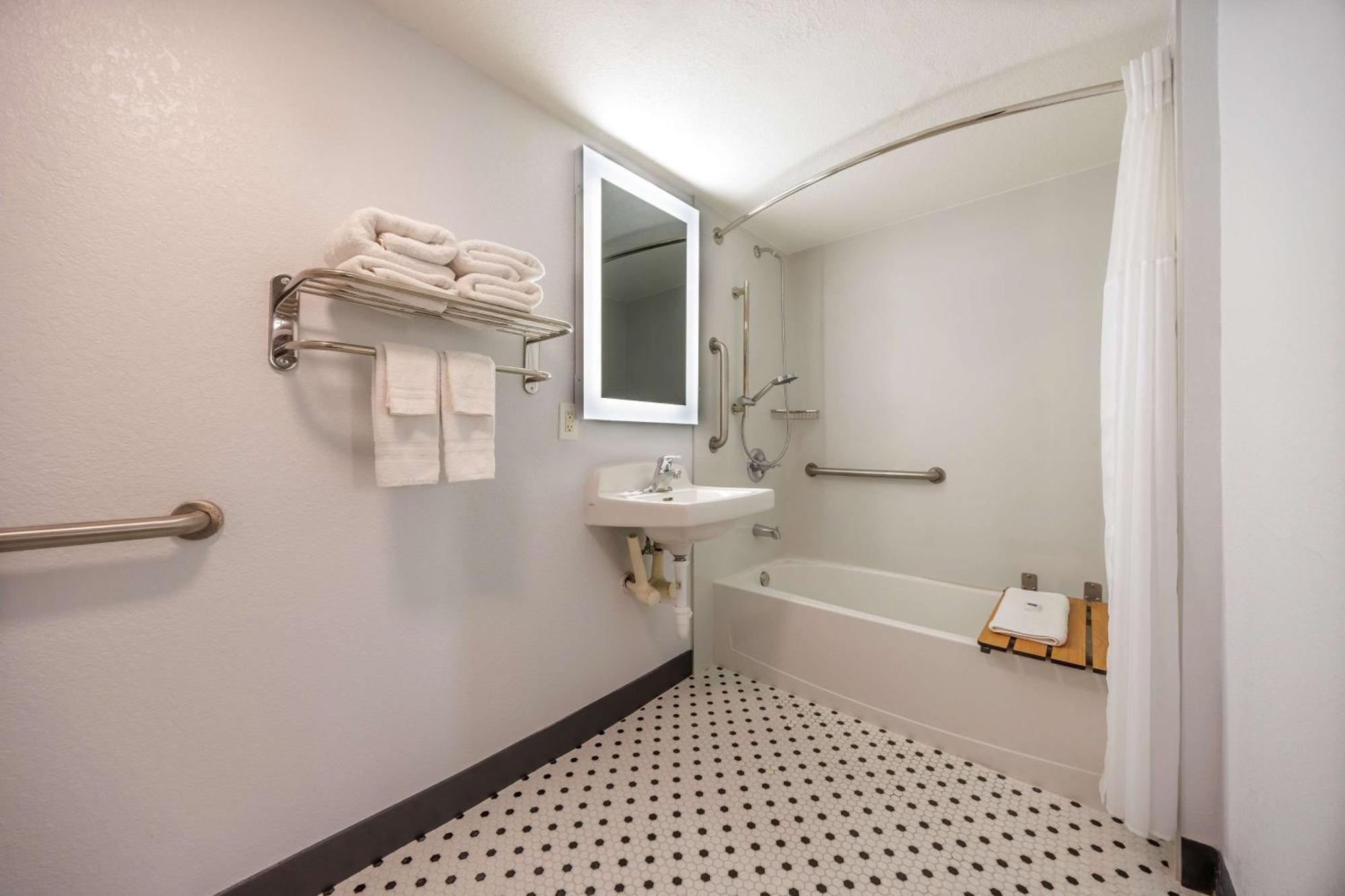 Motel 6 Fort Worth, Tx East Екстер'єр фото