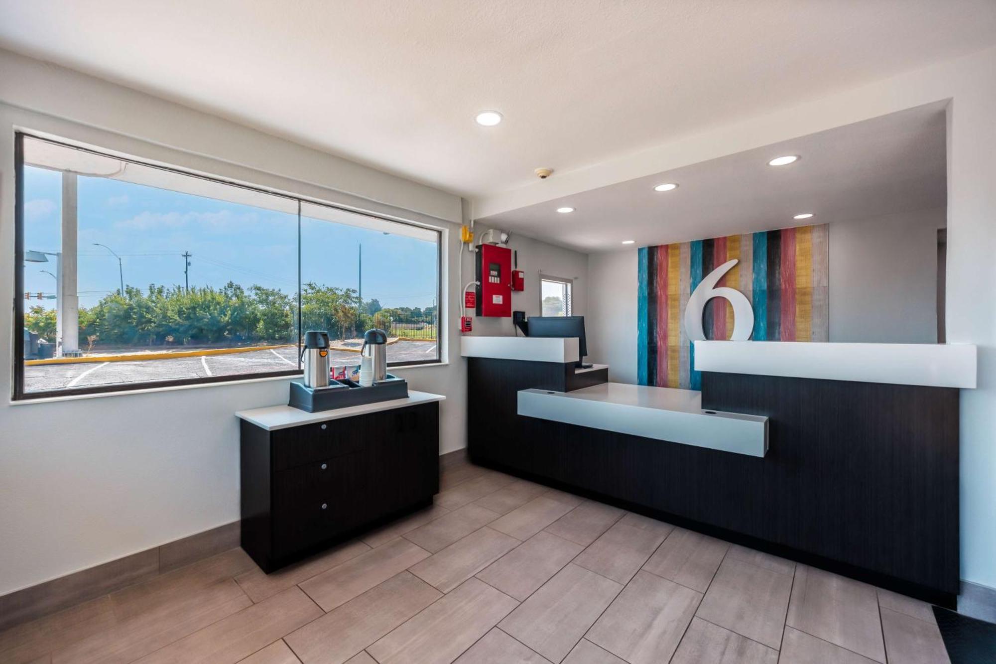 Motel 6 Fort Worth, Tx East Екстер'єр фото